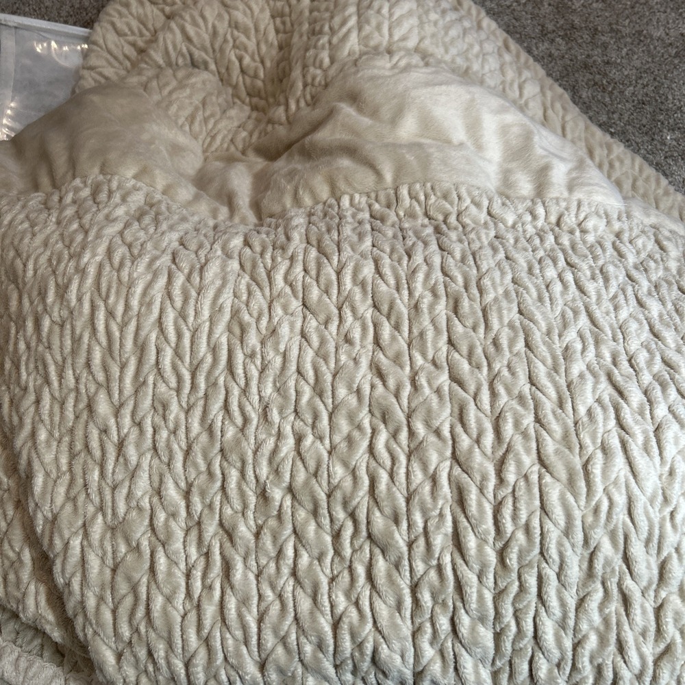 Lovesac Cream Velour Basket Weave Double Full Size Bed Comforter Bedspread Or XL